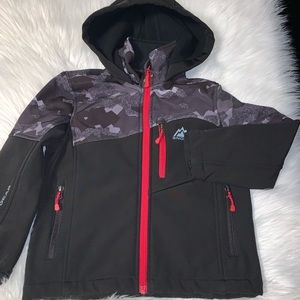 Snozu performance hooded zip front jacket. XS/5-6. Virtually New!